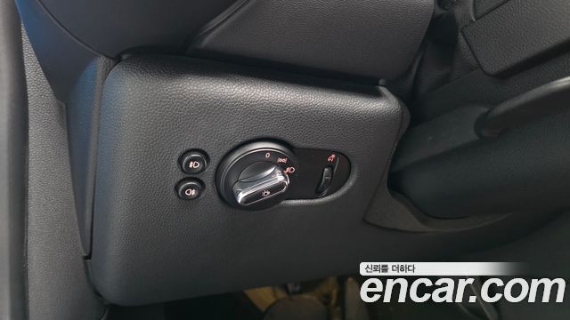 MINI Cooper D Mid 3rd 2015 — фото 19