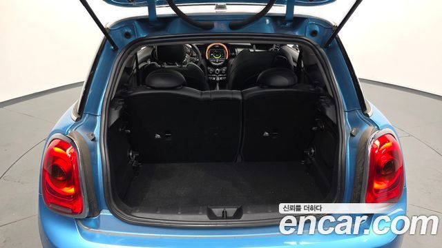 MINI Cooper D Mid 3rd 2015 — фото 20