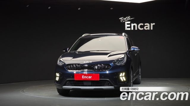 Kia Niro 1.6 HEV Signature 2022 — фото 3