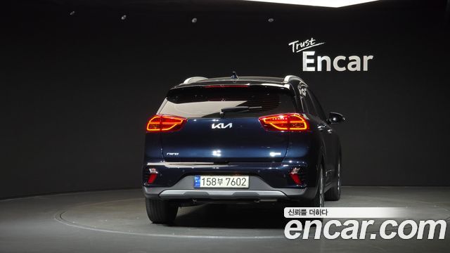 Kia Niro 1.6 HEV Signature 2022 — фото 4