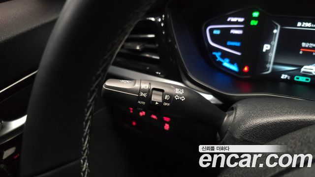 Kia Niro 1.6 HEV Signature 2022 — фото 16