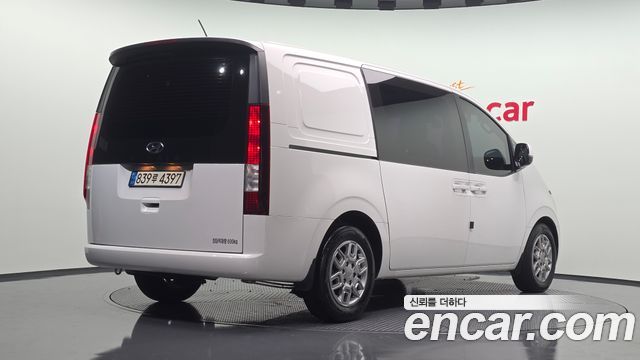 Hyundai Staria Cargo 5-Seater Modern 2022 — фото 2