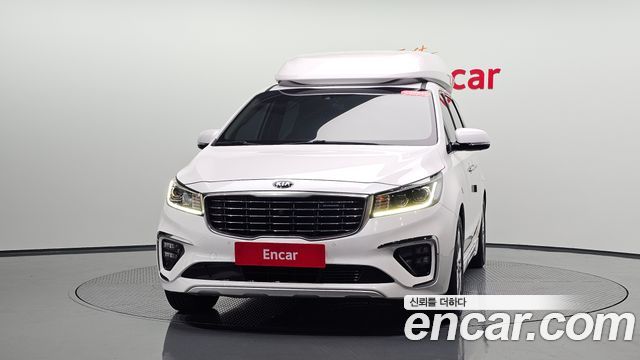 Kia Carnival 9-Seater Hi-Limousine Noblesse Special 2019 — фото 3