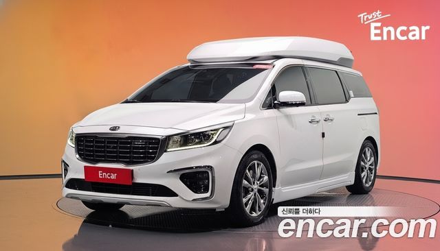 Kia Carnival 9-Seater Hi-Limousine Noblesse Special 2019 — фото 1