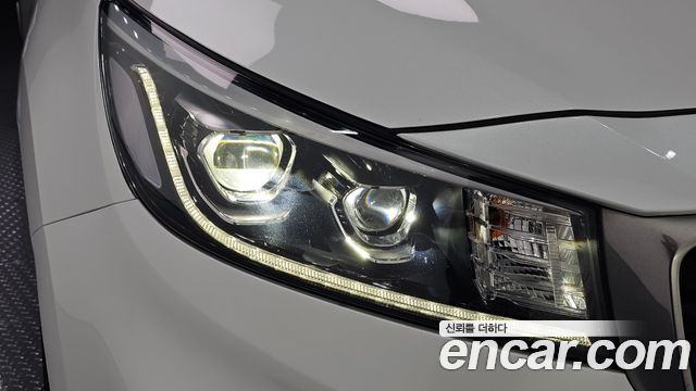 Kia Carnival 9-Seater Hi-Limousine Noblesse Special 2019 — фото 22