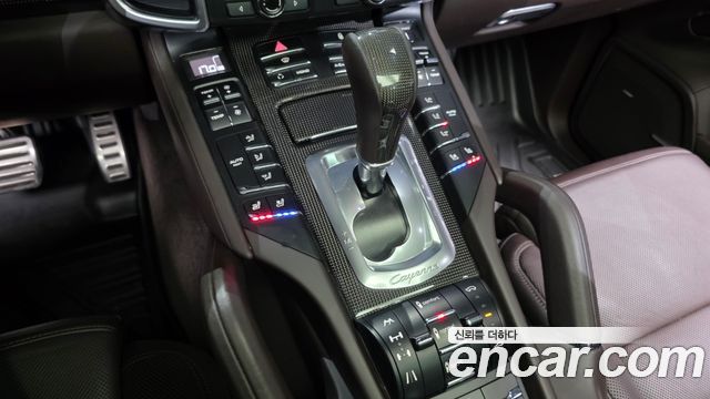 Porsche Cayenne 4.8 GTS 958 2013 — фото 9