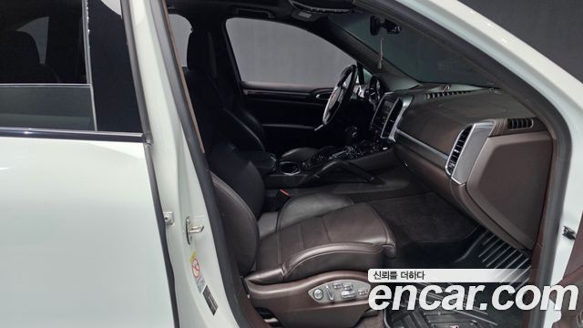 Porsche Cayenne 4.8 GTS 958 2013 — фото 11
