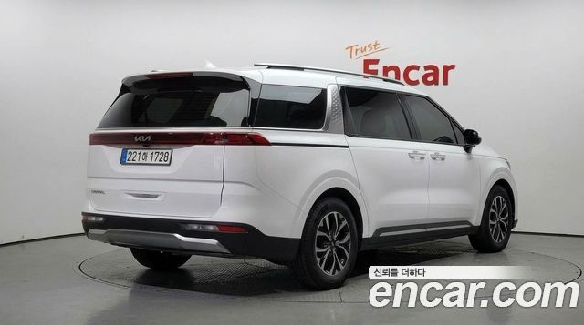 Kia Carnival (IV) Gasoline 9-Seater Noblesse 2023 — фото 2