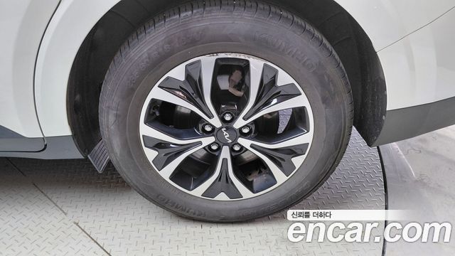 Kia Carnival (IV) Gasoline 9-Seater Noblesse 2023 — фото 21