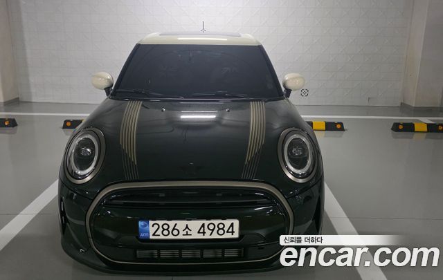 MINI Cooper 3Door Resolute Edition 3rd Gen 2023 — фото 3