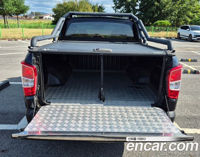 KG Mobility (SsangYong) Rexton Sports Khan Diesel 2.2 4WD Dynamic Edition (5-Link) 2021 — фото 15
