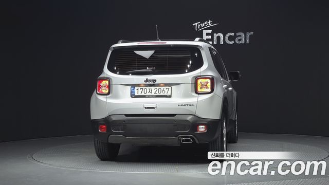 Jeep Renegade 2.4 Limited 2021 — фото 4