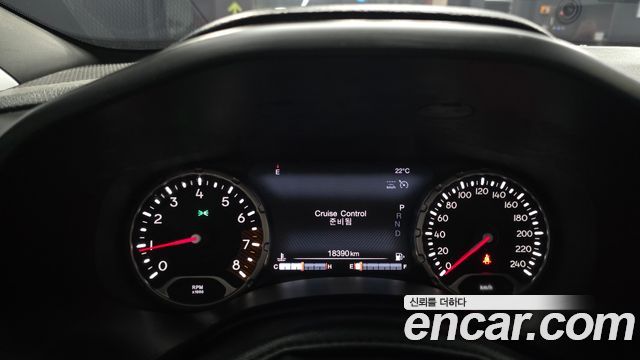 Jeep Renegade 2.4 Limited 2021 — фото 8