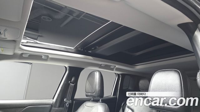 Jeep Renegade 2.4 Limited 2021 — фото 17
