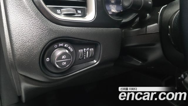 Jeep Renegade 2.4 Limited 2021 — фото 20