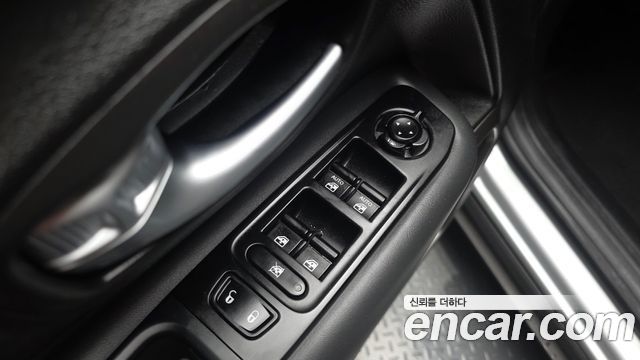 Jeep Renegade 2.4 Limited 2021 — фото 28