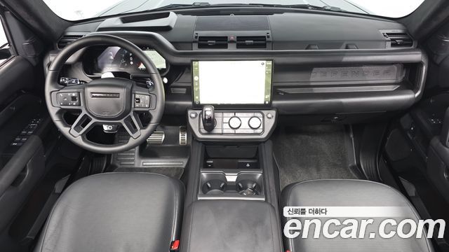 Land Rover Defender (L663) 110 P635 Octa Black 2026 — фото 7