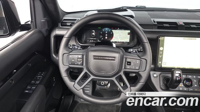 Land Rover Defender (L663) 110 P635 Octa Black 2026 — фото 13