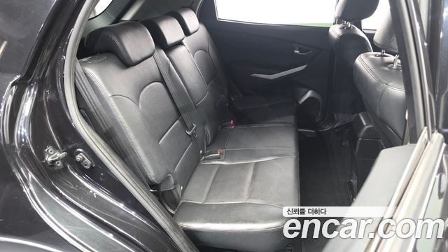 KG Mobility (SsangYong) Korando C 2.0 CVT 4WD Deluxe 2014 — фото 12