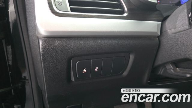 KG Mobility (SsangYong) Korando C 2.0 CVT 4WD Deluxe 2014 — фото 30