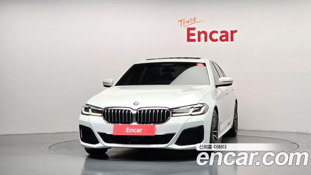 BMW 5 Series (G30) 520i M Sport 2023 — фото 3