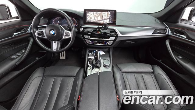 BMW 5 Series (G30) 520i M Sport 2023 — фото 7