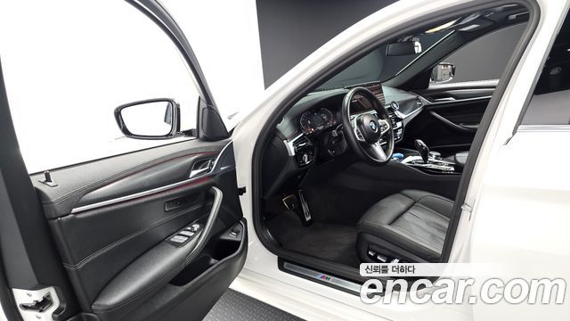 BMW 5 Series (G30) 520i M Sport 2023 — фото 10