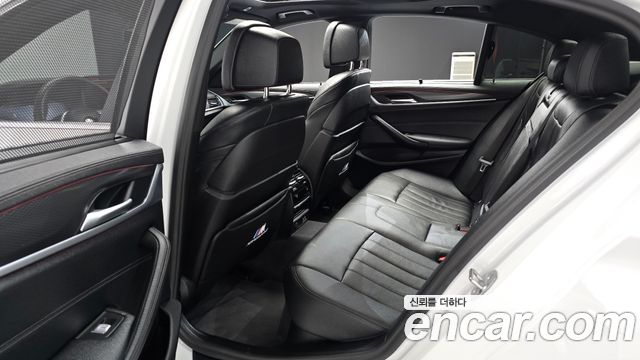BMW 5 Series (G30) 520i M Sport 2023 — фото 15