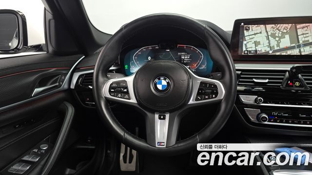 BMW 5 Series (G30) 520i M Sport 2023 — фото 16