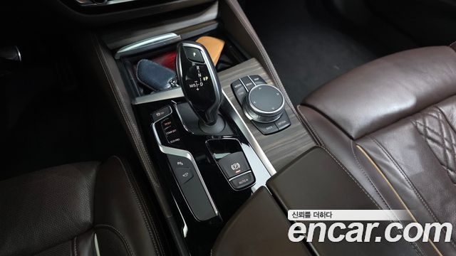 BMW 5 Series (G30) 520d xDrive M Sport Package Plus 2020 — фото 9
