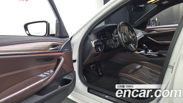 BMW 5 Series (G30) 520d xDrive M Sport Package Plus 2020 — фото 10