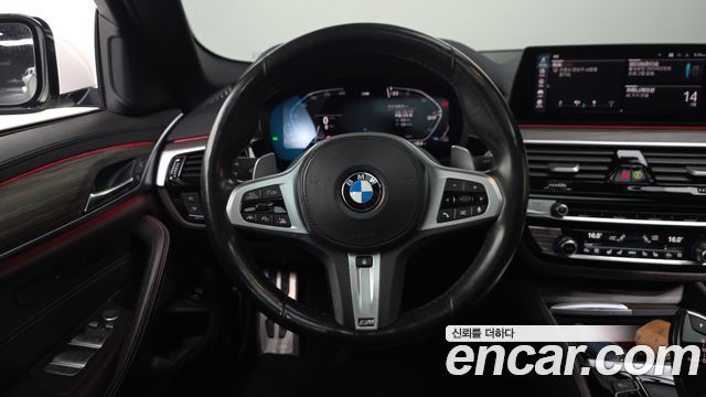 BMW 5 Series (G30) 520d xDrive M Sport Package Plus 2020 — фото 13