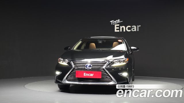 Lexus ES300h Supreme XV60 2016 — фото 3