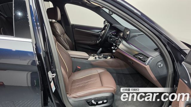 BMW 5 Series (G30) 523d xDrive M Sport 2023 — фото 11