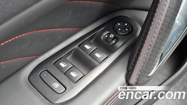 Peugeot 308 (II) 1.6 BlueHDi GT Line 2018 — фото 19