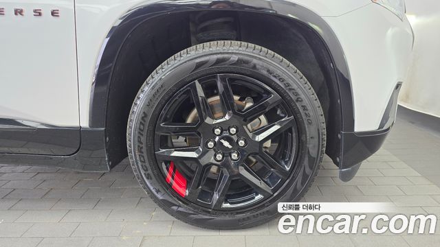 Chevrolet Traverse 3.6 AWD Redline 2020 — фото 21