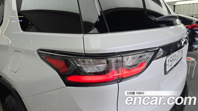 Chevrolet Traverse 3.6 AWD Redline 2020 — фото 23