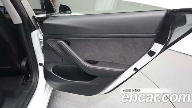 Tesla Model 3 Long Range AWD 2020 — фото 25