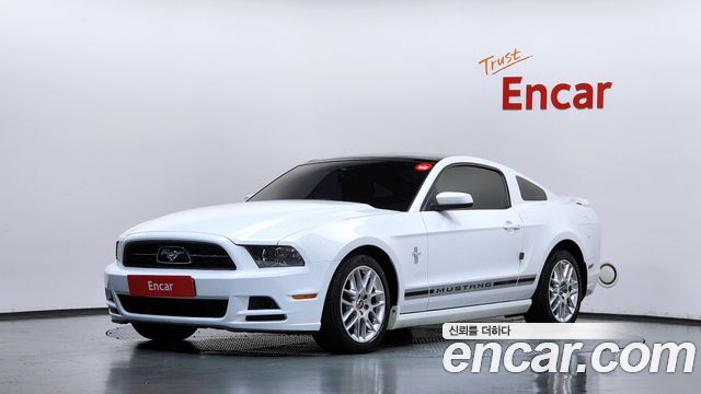 Ford Mustang Coupe