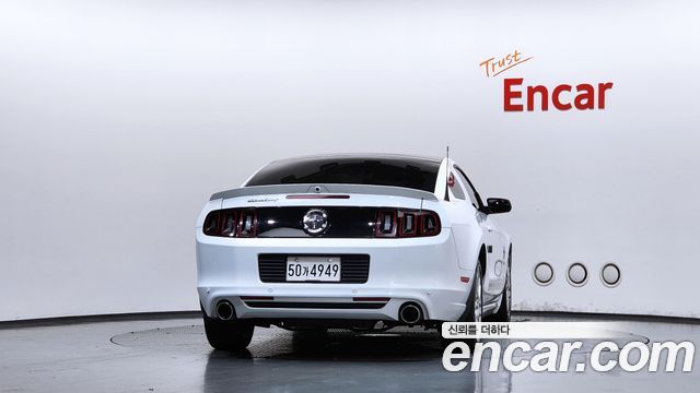 Ford Mustang Coupe 2014 — фото 4