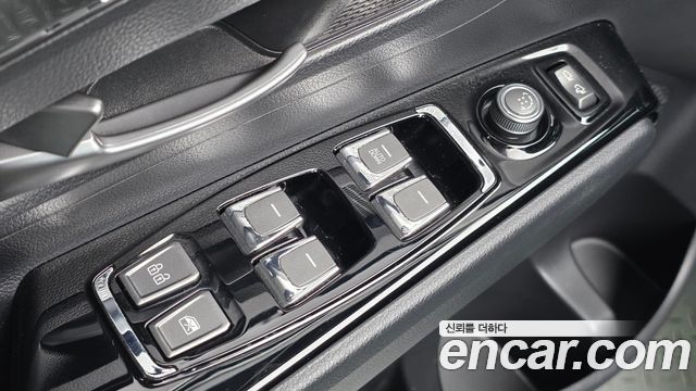 KG Mobility (SsangYong) Beautiful Korando Gasoline 1.5 2WD C5 Plus 2021 — фото 12