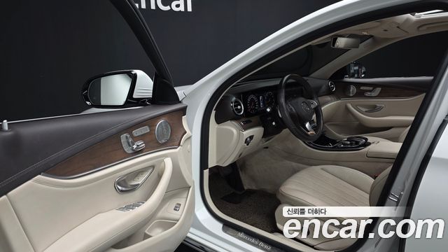 Mercedes-Benz E-Class (W213) E300 Exclusive 2018 — фото 10