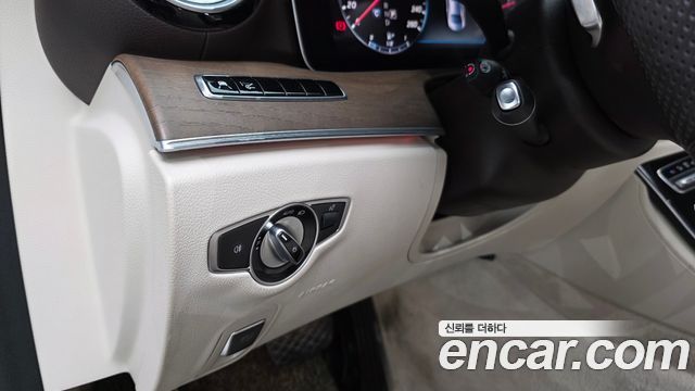 Mercedes-Benz E-Class (W213) E300 Exclusive 2018 — фото 36