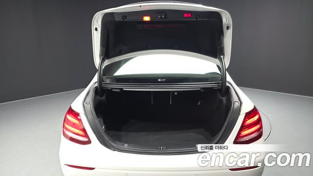 Mercedes-Benz E-Class (W213) E300 Exclusive 2018 — фото 40