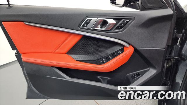 BMW 1 Series (F40) 120i M Sports 2021 — фото 30