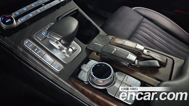 Genesis G90 5.0 AWD Prestige 2020 — фото 9