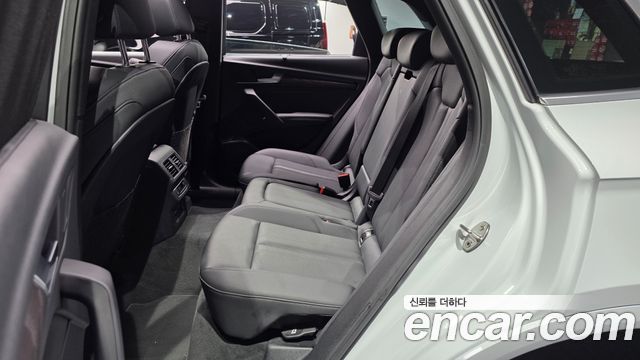 Audi Q5 (FY) 40 TDI Quattro Premium 2023 — фото 11