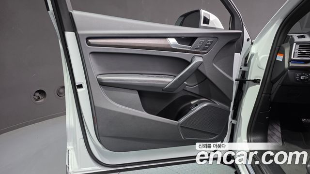 Audi Q5 (FY) 40 TDI Quattro Premium 2023 — фото 24