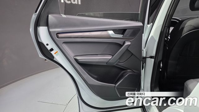 Audi Q5 (FY) 40 TDI Quattro Premium 2023 — фото 25