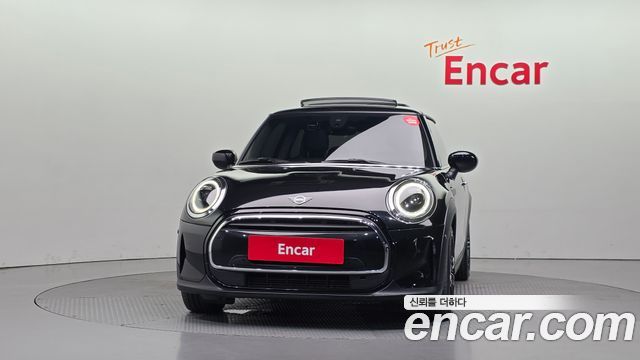 MINI Cooper Classic Plus 3rd 2024 — фото 3